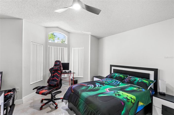 Image No.11-4 Bed Property for sale