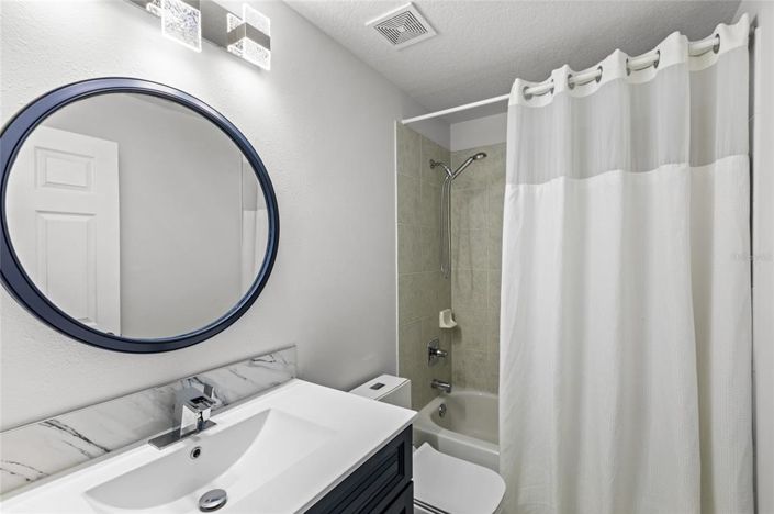 Image No.12-4 Bed Property for sale