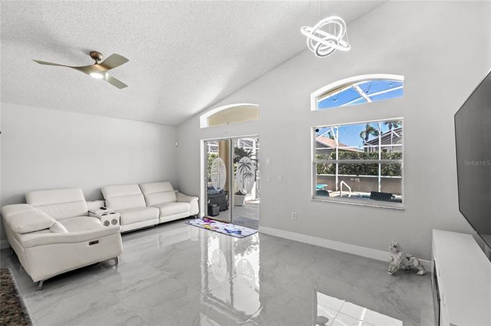 Image No.6-4 Bed Property for sale