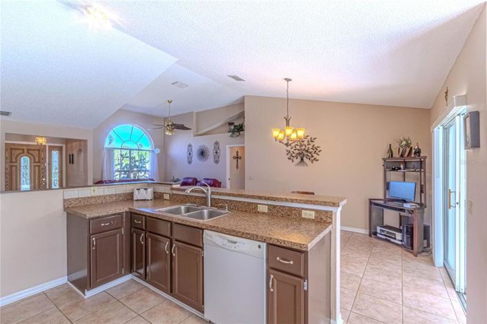 Image No.11-3 Bed Property for sale