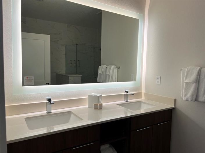 Image No.19-3 Bed Property for sale