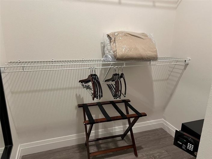 Image No.21-3 Bed Property for sale