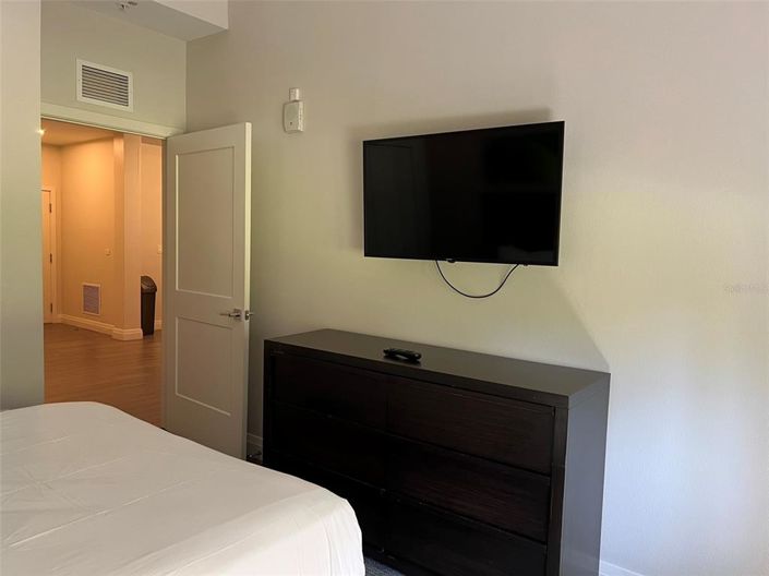 Image No.26-3 Bed Property for sale