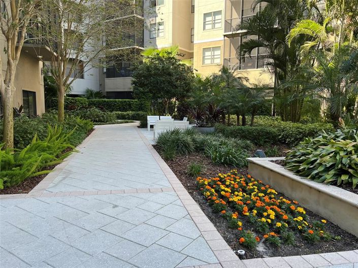 Image No.37-3 Bed Property for sale