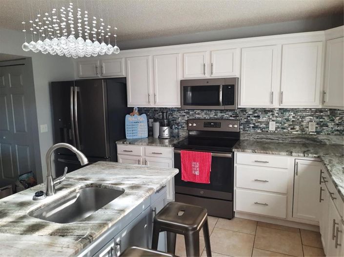 Image No.11-6 Bed Property for sale