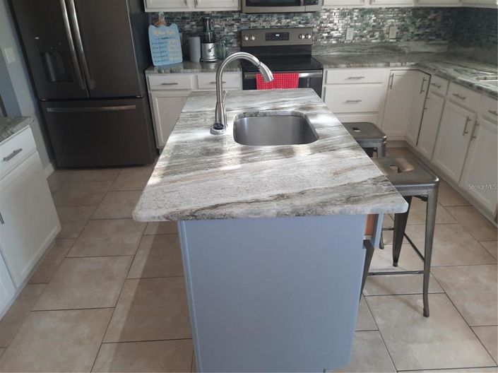 Image No.15-6 Bed Property for sale