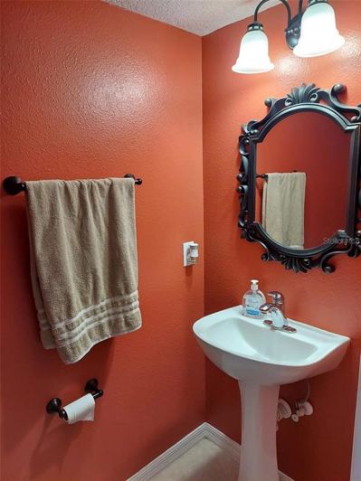 Image No.16-6 Bed Property for sale