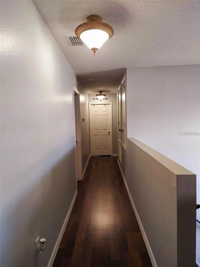 Image No.20-6 Bed Property for sale