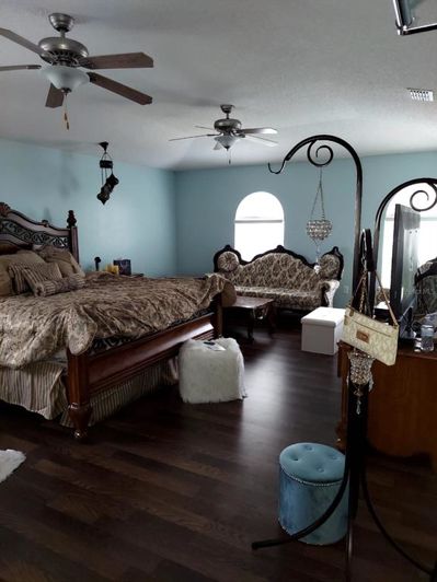 Image No.23-6 Bed Property for sale