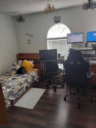 Image No.28-6 Bed Property for sale