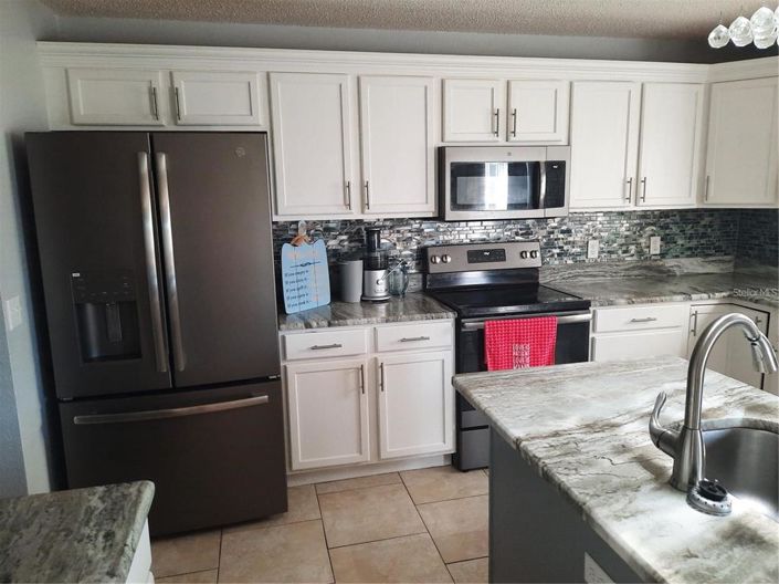 Image No.9-6 Bed Property for sale