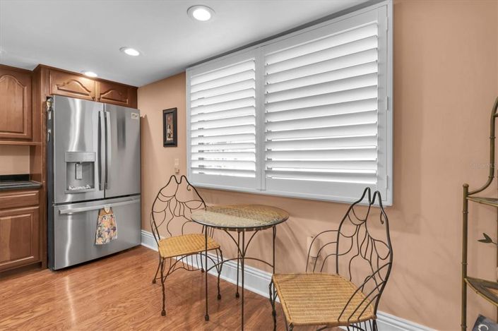 Image No.11-2 Bed Townhouse for sale