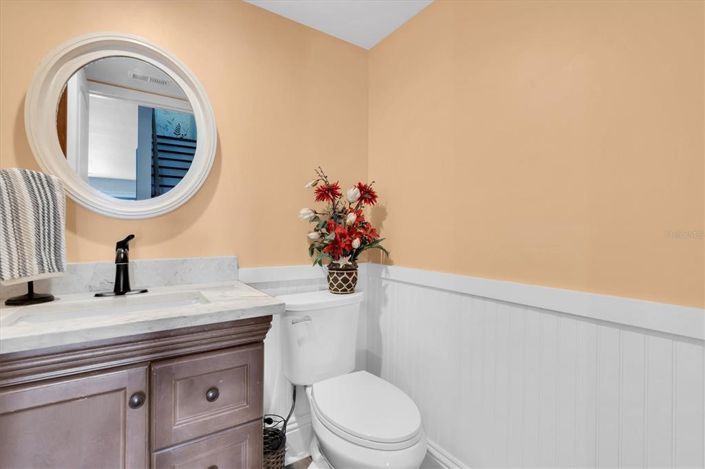 Image No.16-2 Bed Townhouse for sale