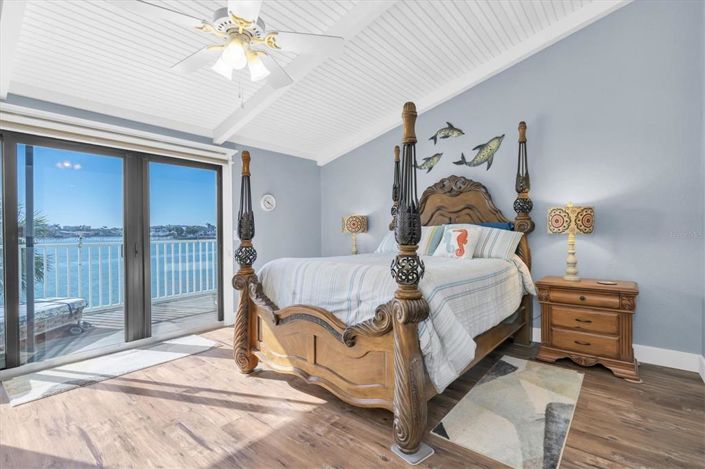 Image No.20-2 Bed Townhouse for sale