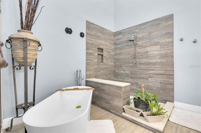 Image No.24-2 Bed Townhouse for sale