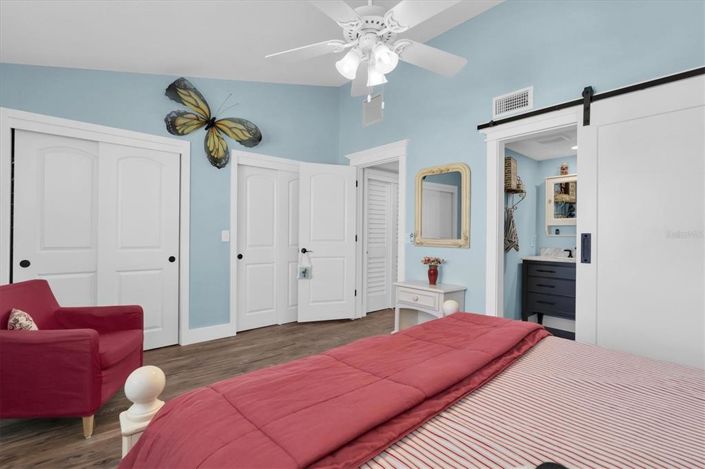 Image No.28-2 Bed Townhouse for sale