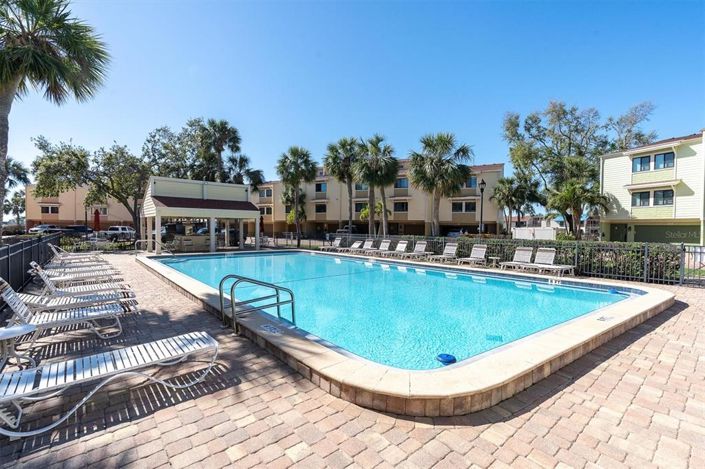 Image No.38-2 Bed Townhouse for sale