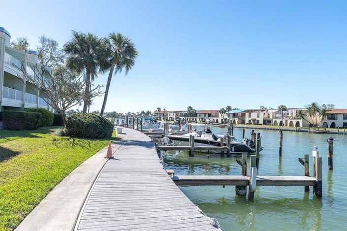 Image No.39-2 Bed Townhouse for sale