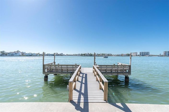 Image No.40-2 Bed Townhouse for sale