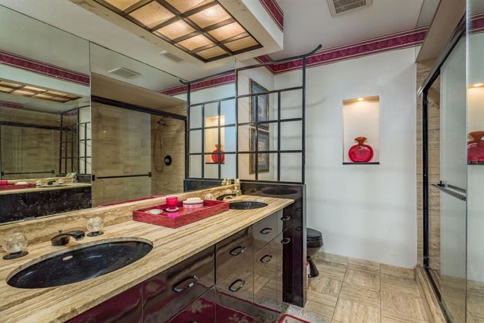 Image No.21-2 Bed Townhouse for sale