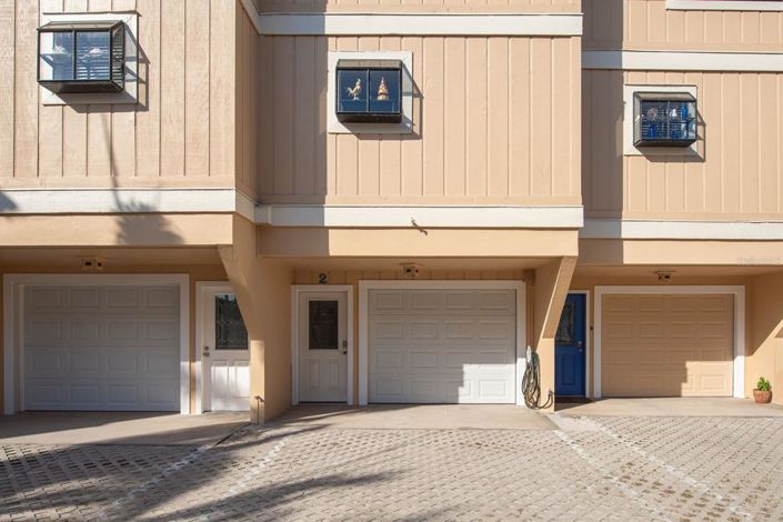 Image No.27-2 Bed Townhouse for sale