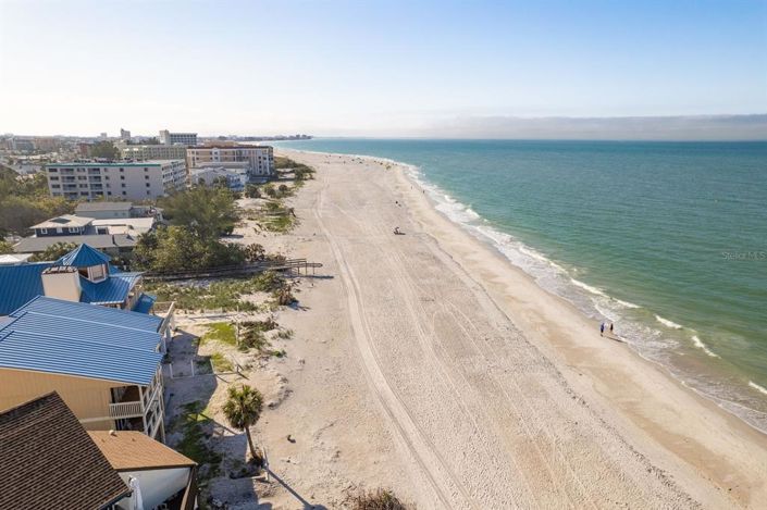 Image No.42-2 Bed Townhouse for sale