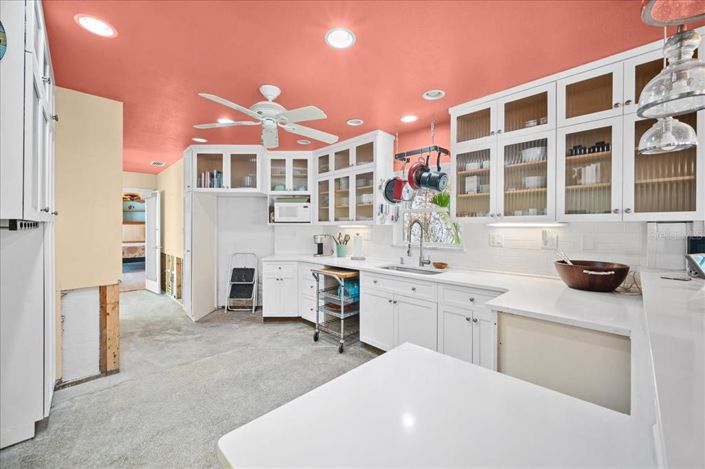 Image No.12-2 Bed Property for sale