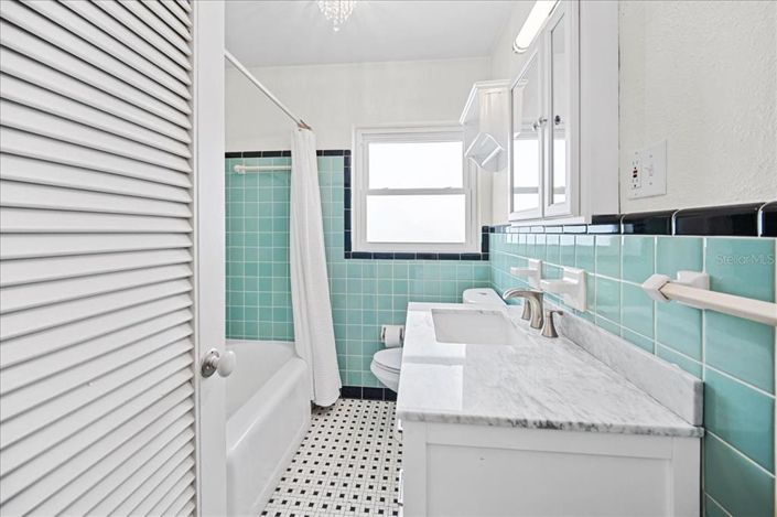 Image No.23-2 Bed Property for sale