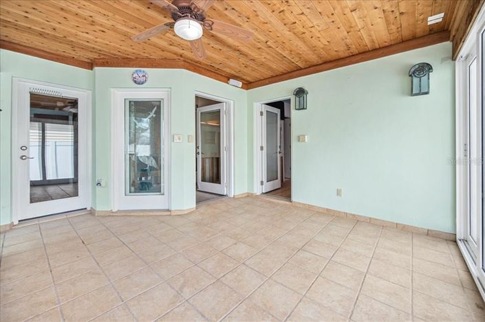 Image No.25-2 Bed Property for sale