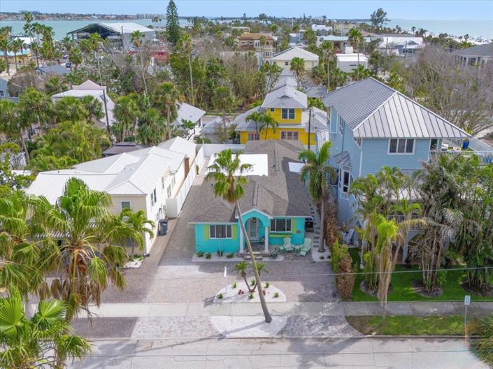 Image No.32-2 Bed Property for sale