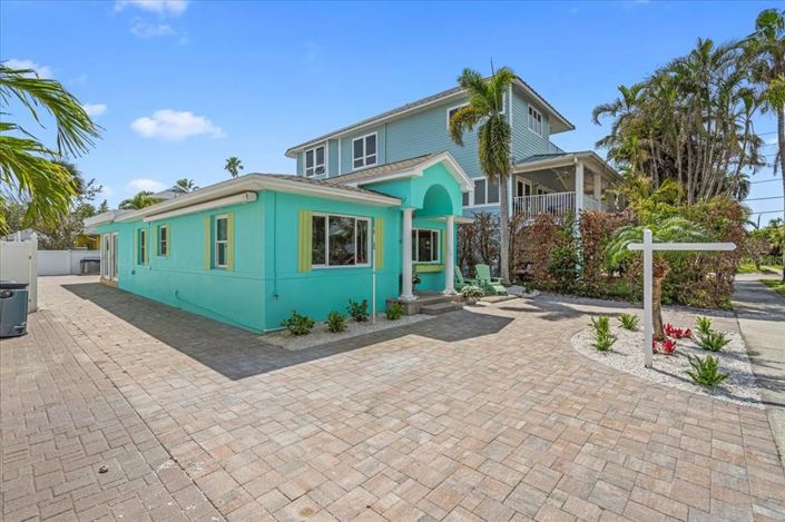 Image No.33-2 Bed Property for sale