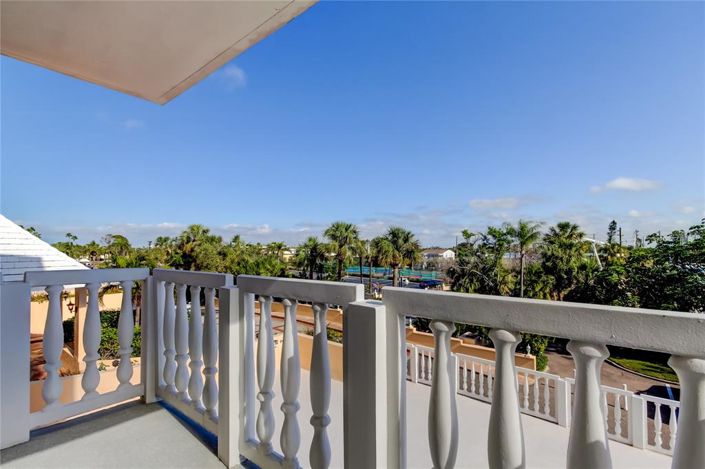 Image No.21-2 Bed Property for sale