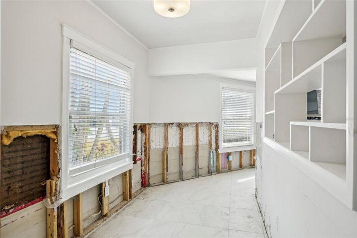 Image No.12-3 Bed Property for sale