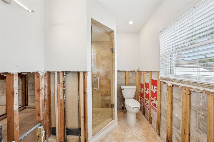 Image No.28-3 Bed Property for sale