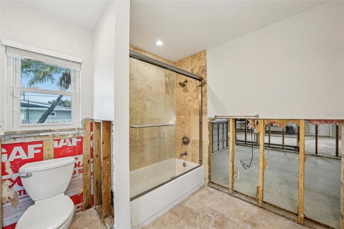 Image No.40-3 Bed Property for sale