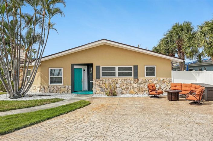 Image No.45-3 Bed Property for sale