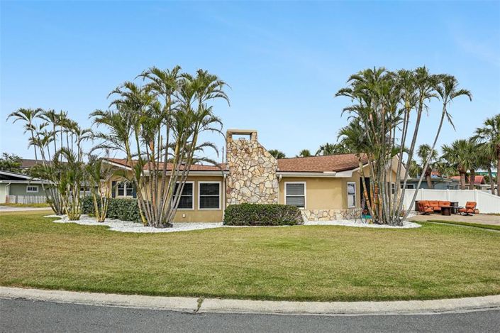 Image No.47-3 Bed Property for sale