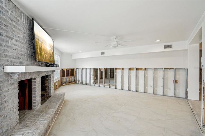 Image No.8-3 Bed Property for sale