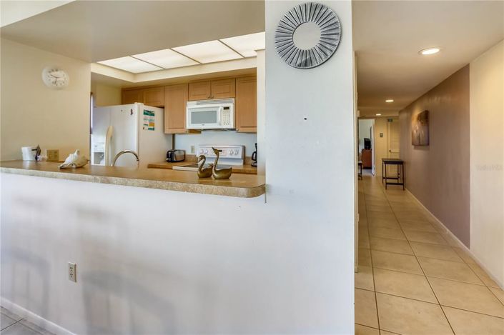 Image No.10-2 Bed Property for sale