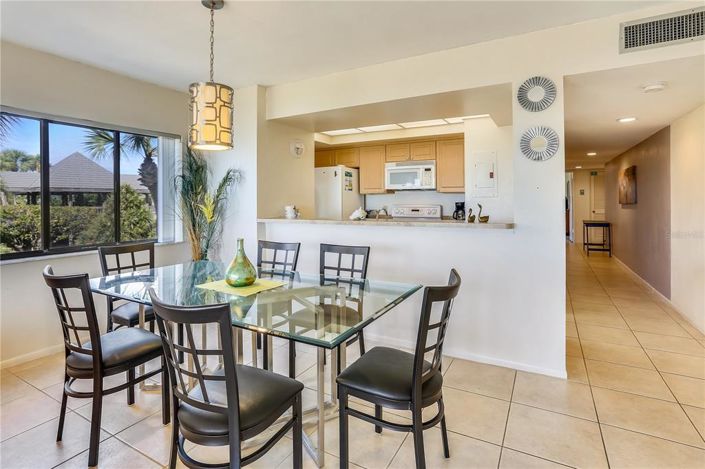 Image No.9-2 Bed Property for sale