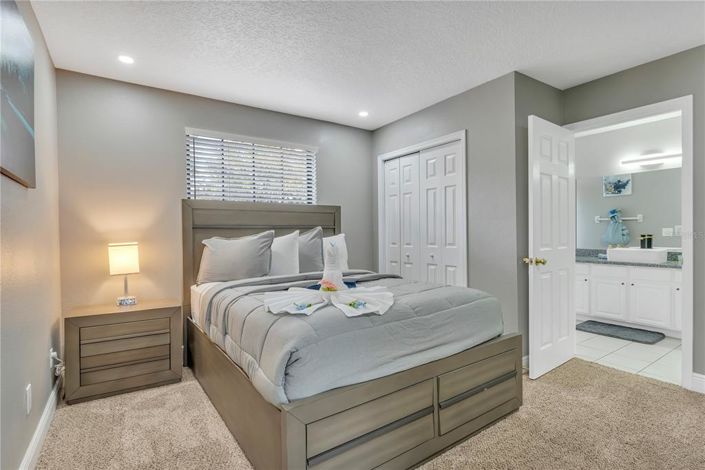 Image No.22-7 Bed Property for sale