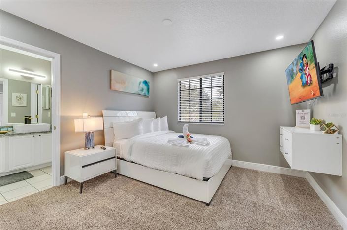 Image No.34-7 Bed Property for sale