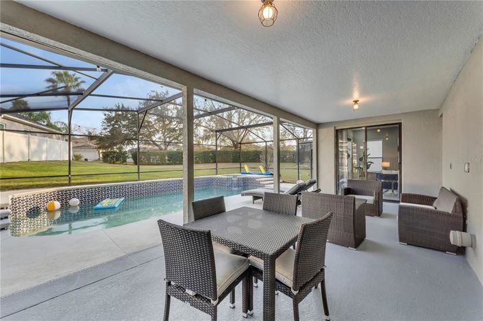 Image No.35-7 Bed Property for sale