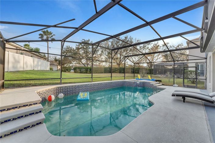 Image No.37-7 Bed Property for sale