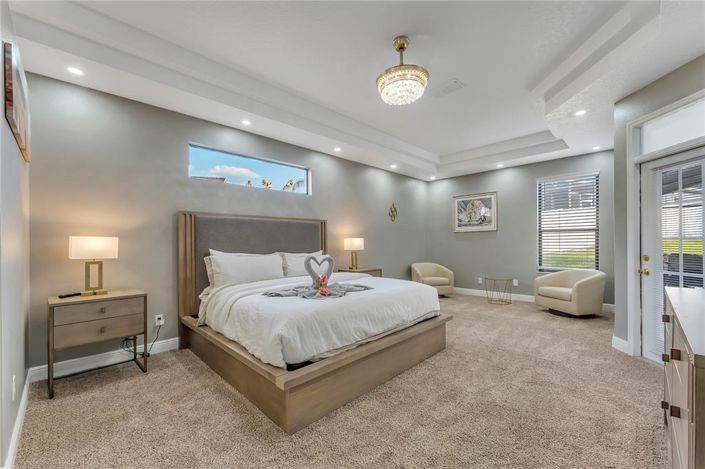 Image No.5-7 Bed Property for sale