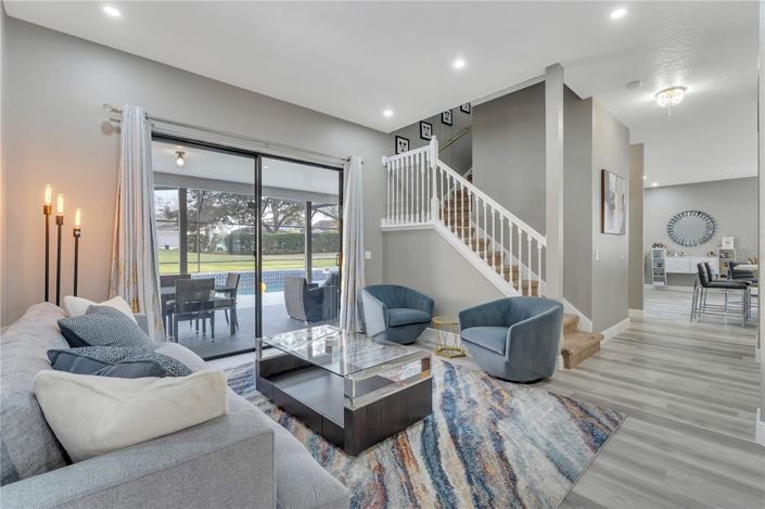 Image No.9-7 Bed Property for sale