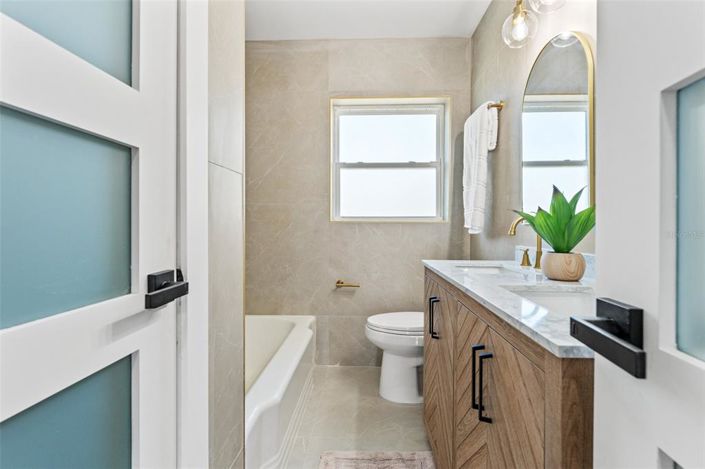 Image No.14-2 Bed Property for sale