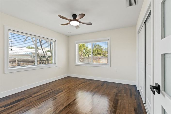 Image No.15-2 Bed Property for sale