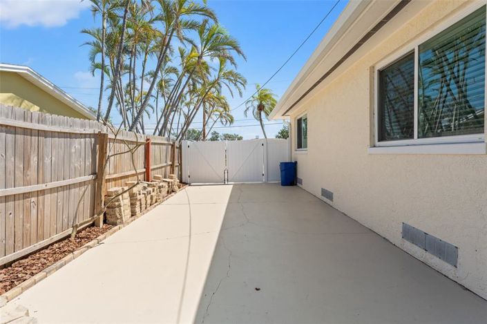 Image No.20-2 Bed Property for sale