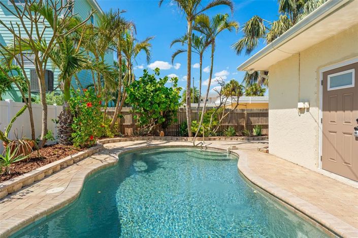 Image No.24-2 Bed Property for sale